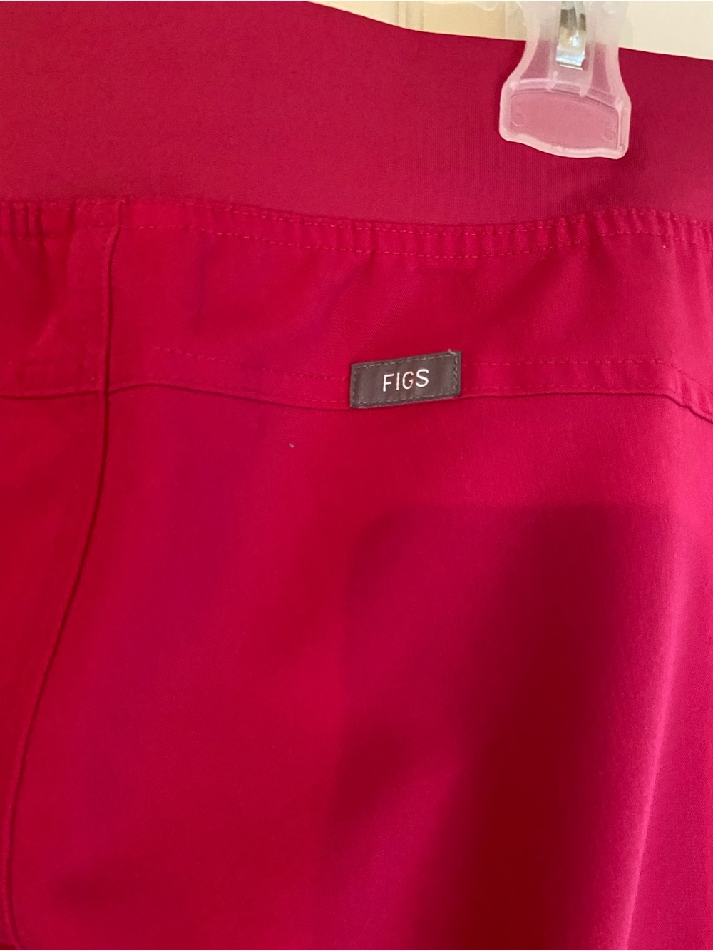 Figs Scrub Set in Berry Pink-Medium - Picture 9 of 11